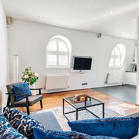 Modernized South Kensington Apartments Лондон Экстерьер фото