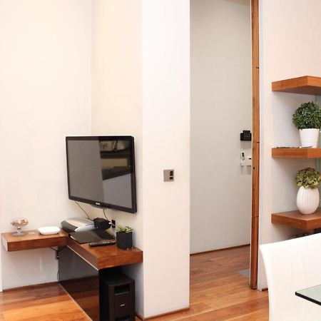 Modernized South Kensington Apartments Лондон Экстерьер фото