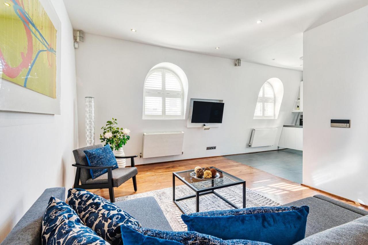 Modernized South Kensington Apartments Лондон Экстерьер фото