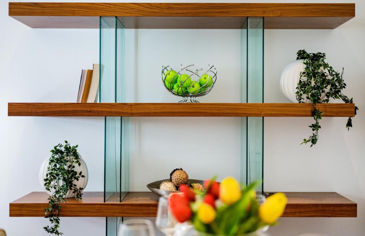 Modernized South Kensington Apartments Лондон Экстерьер фото