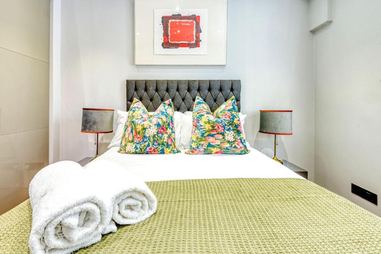 Modernized South Kensington Apartments Лондон Экстерьер фото