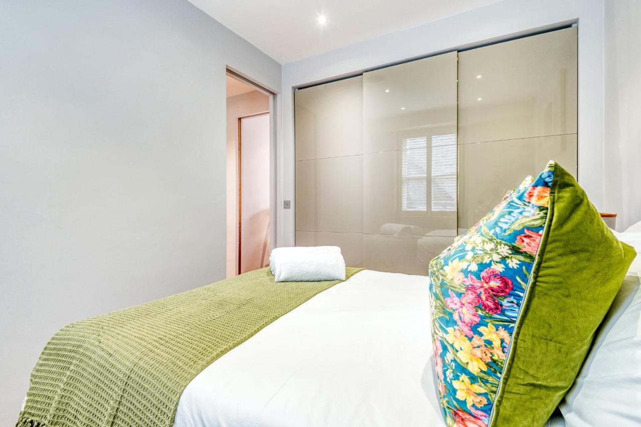 Modernized South Kensington Apartments Лондон Экстерьер фото