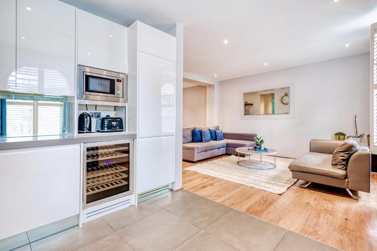 Modernized South Kensington Apartments Лондон Экстерьер фото