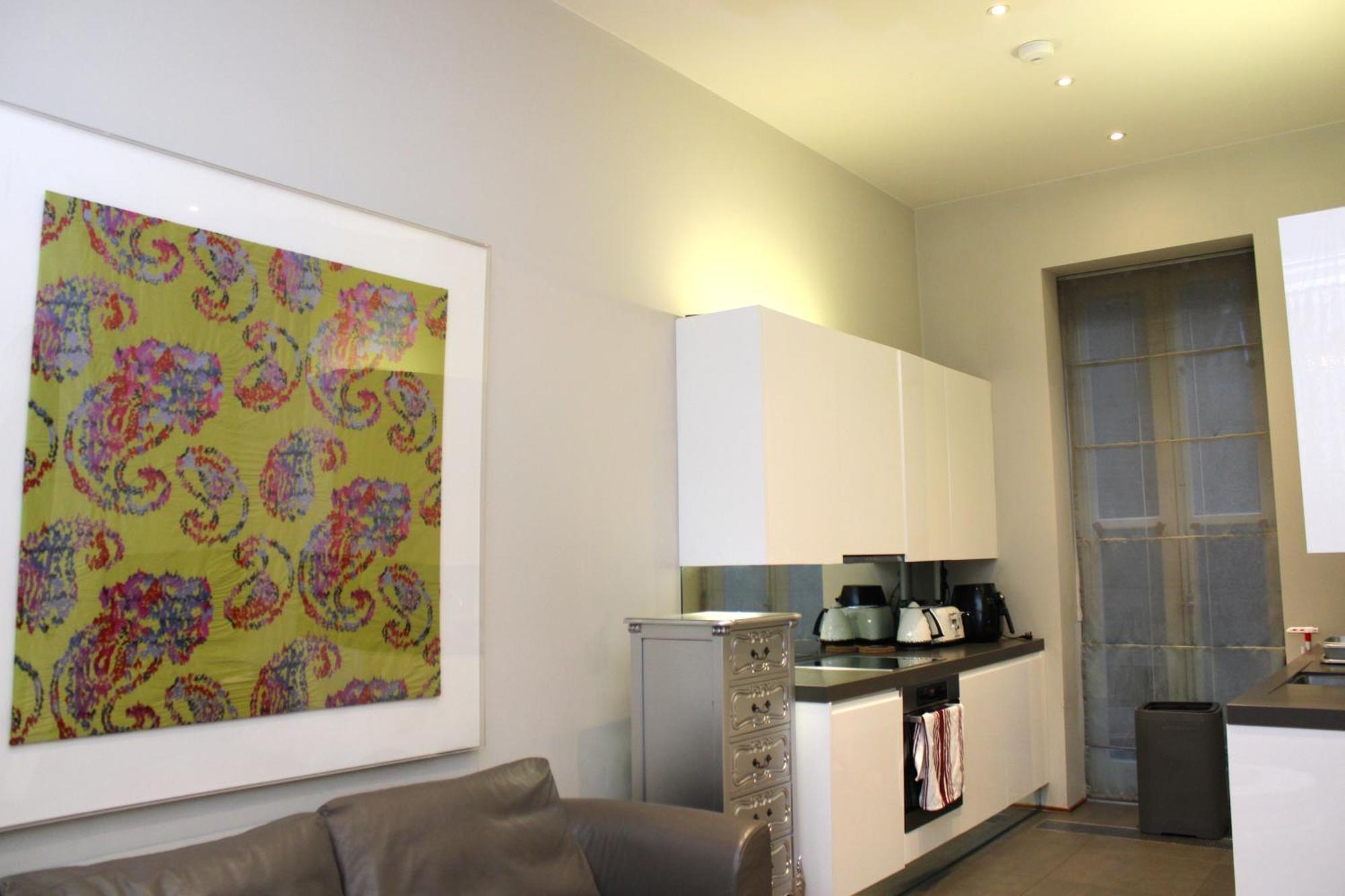 Modernized South Kensington Apartments Лондон Экстерьер фото
